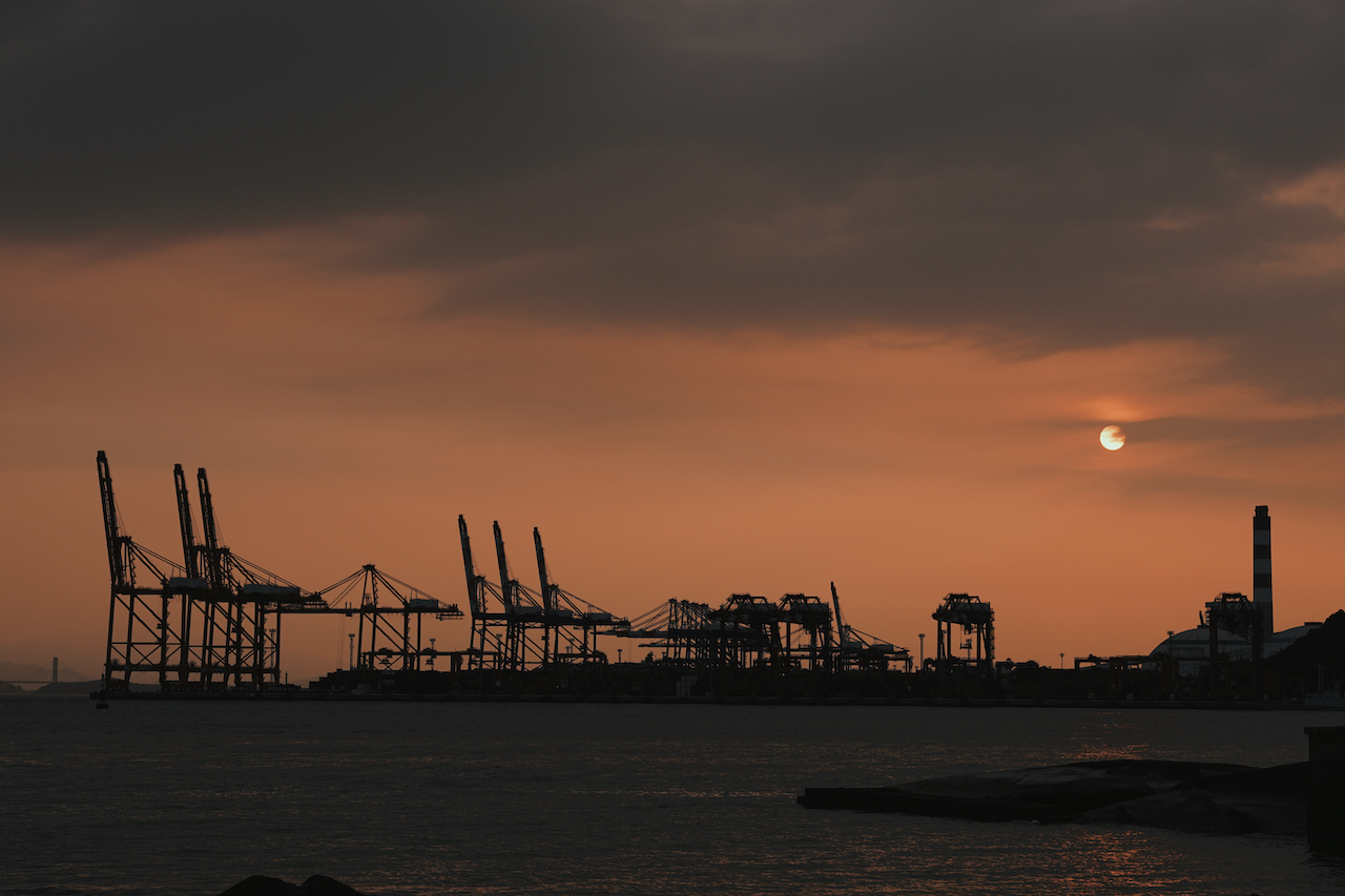 坊间落日.jpg